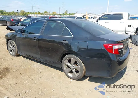 2014 Toyota Camry Se Sport z USA, uszkodzony, nr VIN 4T1BF1FK8EU829691